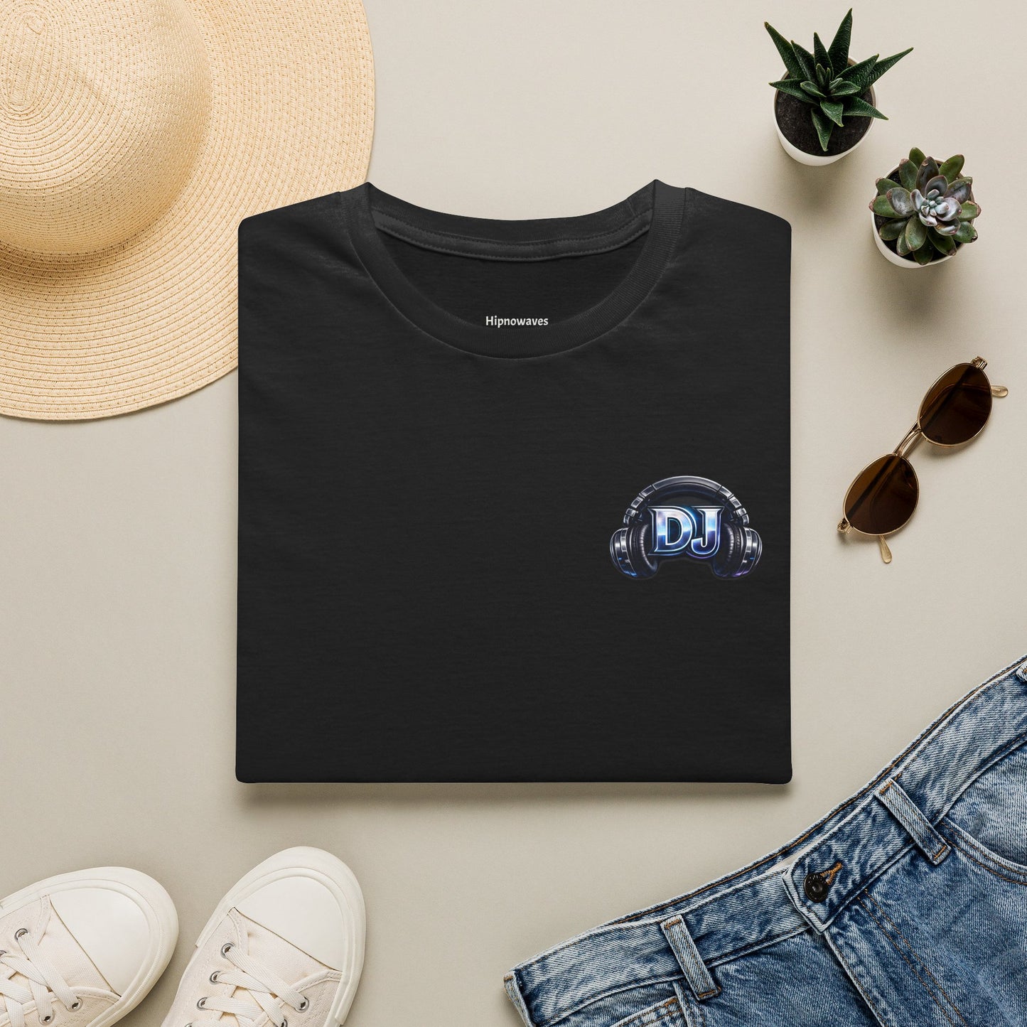DJ Headphones Logo T‑Shirt — Minimal Electronic Music Tee
