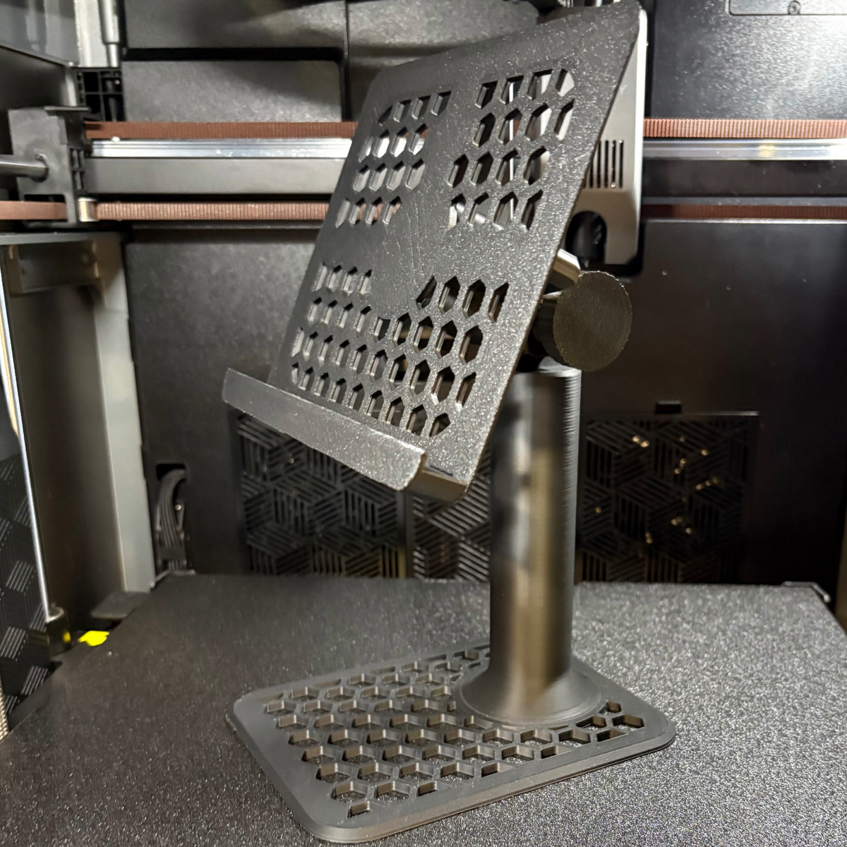 3D Printed Adjustable Tablet Stand – Desktop Holder for iPad & Tablets