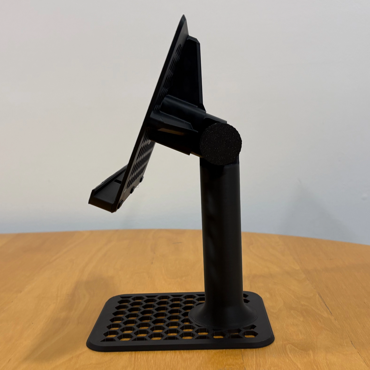 3D Printed Adjustable Tablet Stand – Desktop Holder for iPad & Tablets