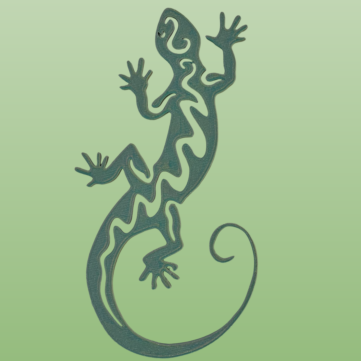 3D Printed Gecko Wall Art – Sage Green & Rose Color Shifting